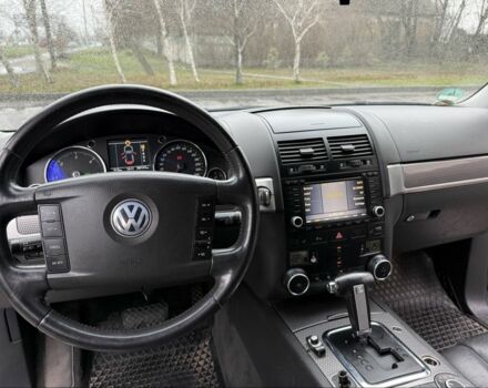 Серый Фольксваген Туарег, объемом двигателя 3 л и пробегом 287 тыс. км за 7150 $, фото 14 на Automoto.ua