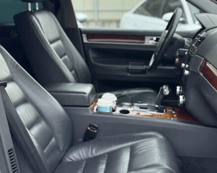 Серый Фольксваген Туарег, объемом двигателя 3 л и пробегом 295 тыс. км за 9700 $, фото 18 на Automoto.ua