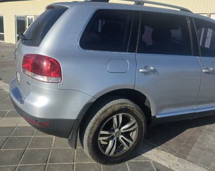 Фольксваген Туарег 2006 у Вилкове на Automoto.ua Сірий Фольксваген Туарег, об'ємом двигуна 2.46 л та пробігом 289 тис. км за 9500 $, фото 6 на Automoto.ua