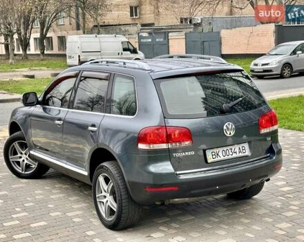 Серый Фольксваген Туарег, объемом двигателя 2.5 л и пробегом 254 тыс. км за 6700 $, фото 20 на Automoto.ua