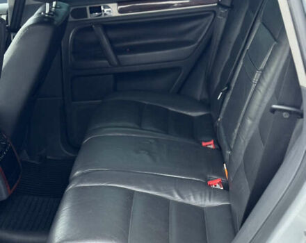 Серый Фольксваген Туарег, объемом двигателя 3 л и пробегом 295 тыс. км за 9700 $, фото 14 на Automoto.ua