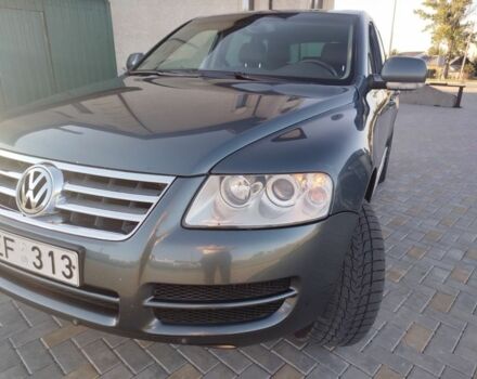 Сірий Фольксваген Туарег, об'ємом двигуна 3 л та пробігом 440 тис. км за 5900 $, фото 1 на Automoto.ua