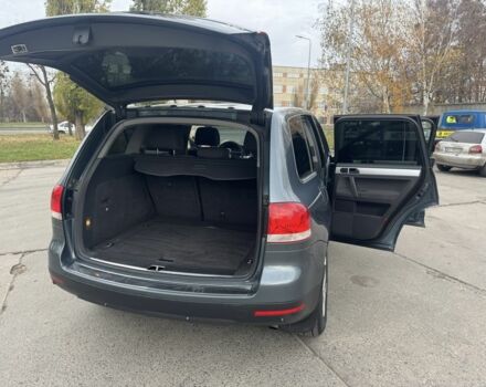 Сірий Фольксваген Туарег, об'ємом двигуна 2.5 л та пробігом 350 тис. км за 4500 $, фото 17 на Automoto.ua