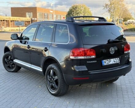 Сірий Фольксваген Туарег, об'ємом двигуна 3 л та пробігом 300 тис. км за 6900 $, фото 3 на Automoto.ua