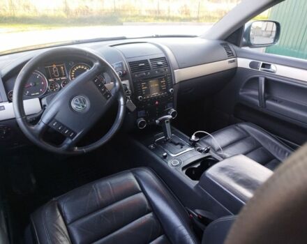 Сірий Фольксваген Туарег, об'ємом двигуна 3 л та пробігом 440 тис. км за 5900 $, фото 11 на Automoto.ua