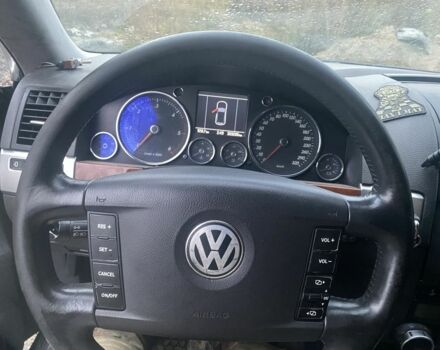 Сірий Фольксваген Туарег, об'ємом двигуна 5 л та пробігом 260 тис. км за 3100 $, фото 12 на Automoto.ua