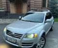 Сірий Фольксваген Туарег, об'ємом двигуна 3.2 л та пробігом 370 тис. км за 7700 $, фото 4 на Automoto.ua