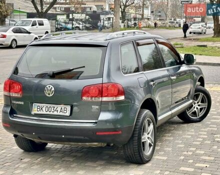 Серый Фольксваген Туарег, объемом двигателя 2.5 л и пробегом 254 тыс. км за 6700 $, фото 23 на Automoto.ua