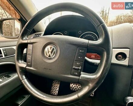 Серый Фольксваген Туарег, объемом двигателя 2.5 л и пробегом 254 тыс. км за 6700 $, фото 8 на Automoto.ua