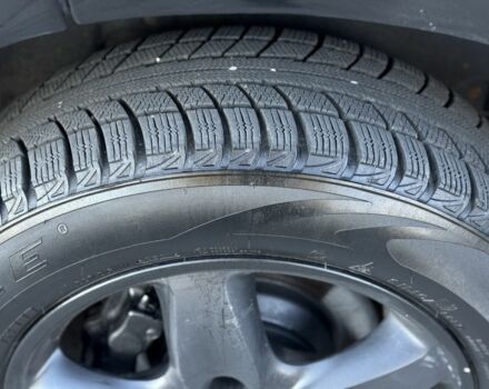 Сірий Фольксваген Туарег, об'ємом двигуна 3 л та пробігом 300 тис. км за 6900 $, фото 2 на Automoto.ua