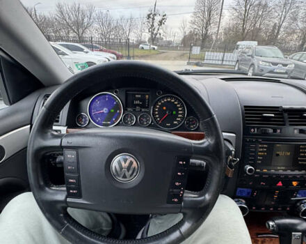 Серый Фольксваген Туарег, объемом двигателя 3 л и пробегом 295 тыс. км за 9700 $, фото 20 на Automoto.ua