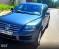 Сірий Фольксваген Туарег, об'ємом двигуна 3.2 л та пробігом 404 тис. км за 8000 $, фото 1 на Automoto.ua