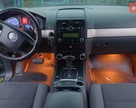 Сірий Фольксваген Туарег, об'ємом двигуна 2.5 л та пробігом 340 тис. км за 9600 $, фото 11 на Automoto.ua
