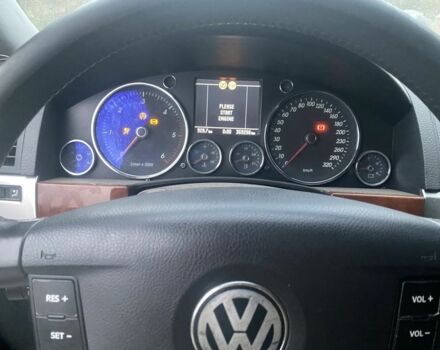 Сірий Фольксваген Туарег, об'ємом двигуна 5 л та пробігом 260 тис. км за 3100 $, фото 11 на Automoto.ua