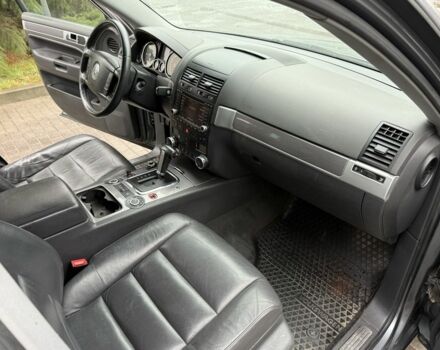 Серый Фольксваген Туарег, объемом двигателя 3 л и пробегом 287 тыс. км за 7150 $, фото 19 на Automoto.ua