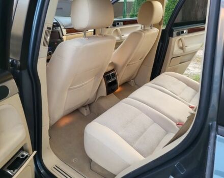 Серый Фольксваген Туарег, объемом двигателя 2.5 л и пробегом 260 тыс. км за 2800 $, фото 4 на Automoto.ua