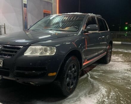 Серый Фольксваген Туарег, объемом двигателя 3.6 л и пробегом 280 тыс. км за 5700 $, фото 4 на Automoto.ua