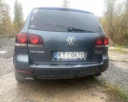 Сірий Фольксваген Туарег, об'ємом двигуна 5 л та пробігом 260 тис. км за 3100 $, фото 1 на Automoto.ua