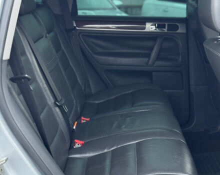 Серый Фольксваген Туарег, объемом двигателя 3 л и пробегом 295 тыс. км за 9700 $, фото 16 на Automoto.ua