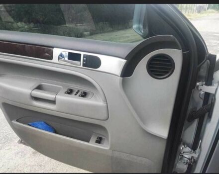 Серый Фольксваген Туарег, объемом двигателя 3.2 л и пробегом 154 тыс. км за 7000 $, фото 1 на Automoto.ua