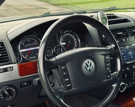 Сірий Фольксваген Туарег, об'ємом двигуна 3 л та пробігом 234 тис. км за 3800 $, фото 7 на Automoto.ua