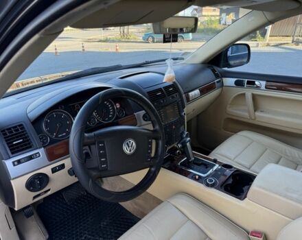 Сірий Фольксваген Туарег, об'ємом двигуна 3 л та пробігом 300 тис. км за 6900 $, фото 17 на Automoto.ua