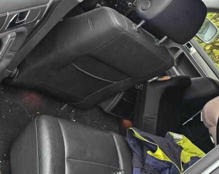 Сірий Фольксваген Туарег, об'ємом двигуна 3 л та пробігом 302 тис. км за 6402 $, фото 4 на Automoto.ua