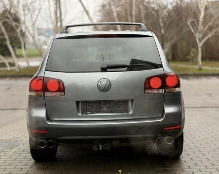 Серый Фольксваген Туарег, объемом двигателя 3 л и пробегом 287 тыс. км за 7150 $, фото 4 на Automoto.ua