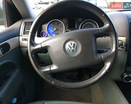 Сірий Фольксваген Туарег, об'ємом двигуна 2.5 л та пробігом 316 тис. км за 12500 $, фото 5 на Automoto.ua