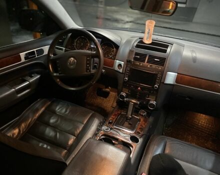 Серый Фольксваген Туарег, объемом двигателя 3.6 л и пробегом 280 тыс. км за 5700 $, фото 10 на Automoto.ua