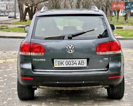 Серый Фольксваген Туарег, объемом двигателя 2.5 л и пробегом 254 тыс. км за 6700 $, фото 26 на Automoto.ua