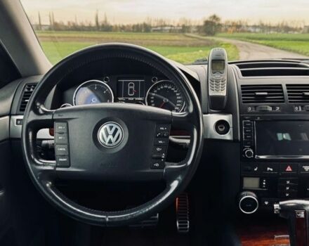 Сірий Фольксваген Туарег, об'ємом двигуна 3 л та пробігом 234 тис. км за 3800 $, фото 8 на Automoto.ua