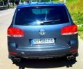 Сірий Фольксваген Туарег, об'ємом двигуна 3.2 л та пробігом 404 тис. км за 8000 $, фото 3 на Automoto.ua