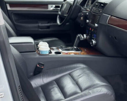 Серый Фольксваген Туарег, объемом двигателя 3 л и пробегом 295 тыс. км за 9700 $, фото 17 на Automoto.ua