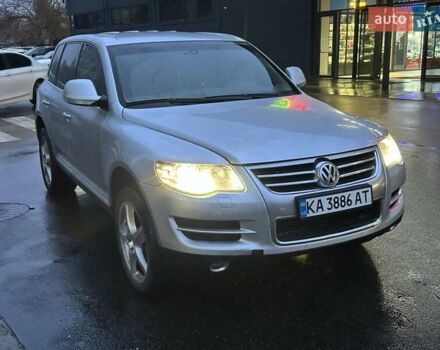Серый Фольксваген Туарег, объемом двигателя 3.6 л и пробегом 295 тыс. км за 8800 $, фото 8 на Automoto.ua