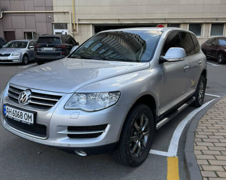 Сірий Фольксваген Туарег, об'ємом двигуна 3 л та пробігом 245 тис. км за 10900 $, фото 21 на Automoto.ua