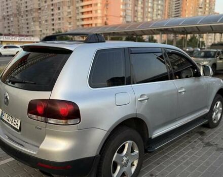 Серый Фольксваген Туарег, объемом двигателя 2.5 л и пробегом 270 тыс. км за 9900 $, фото 7 на Automoto.ua