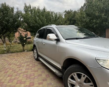 Сірий Фольксваген Туарег, об'ємом двигуна 3 л та пробігом 285 тис. км за 10900 $, фото 2 на Automoto.ua