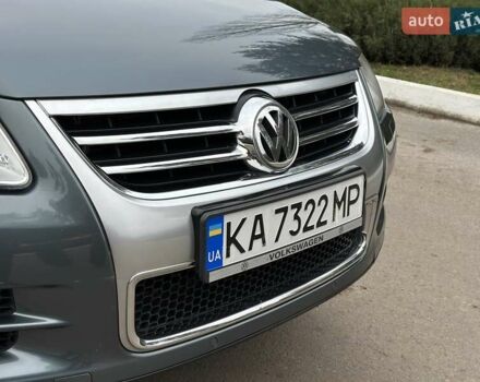 Серый Фольксваген Туарег, объемом двигателя 2.5 л и пробегом 138 тыс. км за 8999 $, фото 20 на Automoto.ua