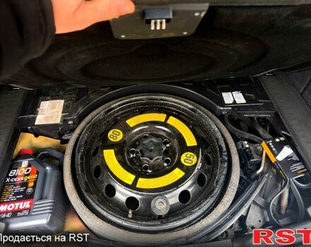 Серый Фольксваген Туарег, объемом двигателя 3 л и пробегом 320 тыс. км за 8000 $, фото 6 на Automoto.ua