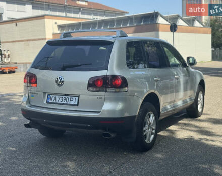 Фольксваген Туарег 2007 в Киеве на Automoto.ua Серый Фольксваген Туарег, объемом двигателя 2.46 л и пробегом 290 тыс. км за 9750 $, фото 18 на Automoto.ua