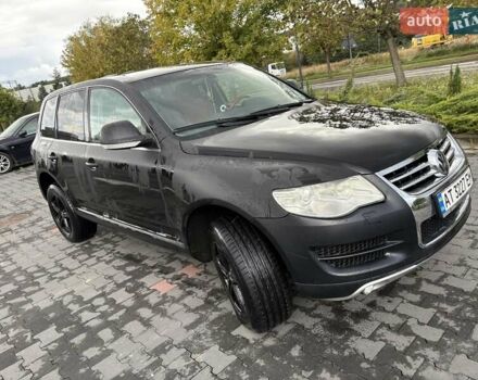 Серый Фольксваген Туарег, объемом двигателя 3 л и пробегом 230 тыс. км за 10500 $, фото 23 на Automoto.ua