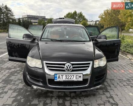 Серый Фольксваген Туарег, объемом двигателя 3 л и пробегом 230 тыс. км за 10500 $, фото 19 на Automoto.ua