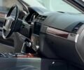 Серый Фольксваген Туарег, объемом двигателя 5 л и пробегом 160 тыс. км за 12500 $, фото 12 на Automoto.ua