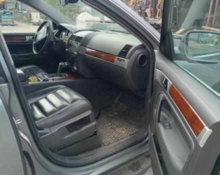 Фольксваген Туарег 2007 в Синельниковом на Automoto.ua Серый Фольксваген Туарег, объемом двигателя 3.6 л и пробегом 339 тыс. км за 7500 $, фото 10 на Automoto.ua