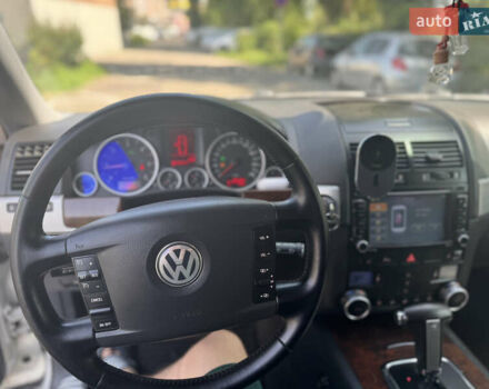 Фольксваген Туарег 2007 в Киеве на Automoto.ua Серый Фольксваген Туарег, объемом двигателя 2.46 л и пробегом 290 тыс. км за 9750 $, фото 26 на Automoto.ua