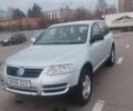 Серый Фольксваген Туарег, объемом двигателя 2.5 л и пробегом 2 тыс. км за 4000 $, фото 1 на Automoto.ua