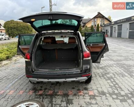 Серый Фольксваген Туарег, объемом двигателя 3 л и пробегом 230 тыс. км за 10500 $, фото 15 на Automoto.ua