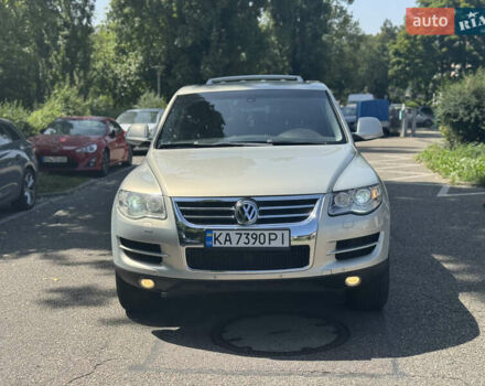 Фольксваген Туарег 2007 в Киеве на Automoto.ua Серый Фольксваген Туарег, объемом двигателя 2.46 л и пробегом 290 тыс. км за 9750 $, фото 23 на Automoto.ua