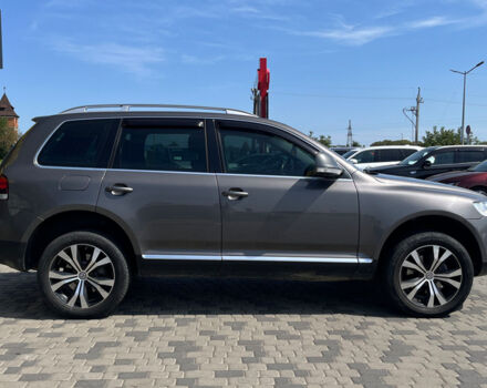 Серый Фольксваген Туарег, объемом двигателя 3.6 л и пробегом 153 тыс. км за 10700 $, фото 7 на Automoto.ua